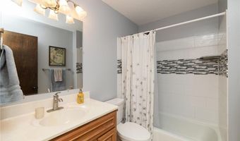 5999 139th St W, Apple Valley, MN 55124