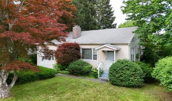 11 Well Ave, Danbury, CT 06810