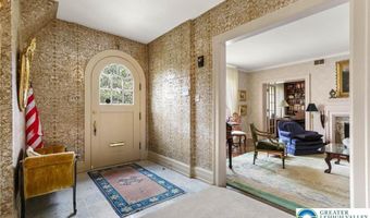 2730 Chew St, Allentown, PA 18104