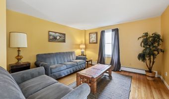 37 Fleetwood Ave, Bethel, CT 06801
