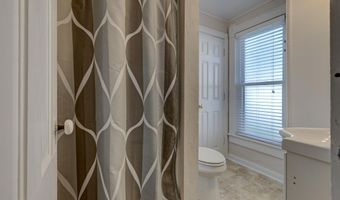 1327 N HARRIMAN St, Appleton, WI 54911
