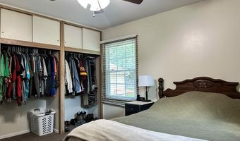 424 Hilltop Rd, Ames, IA 50014