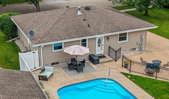 1718 SCHAEFER Cir, Appleton, WI 54915