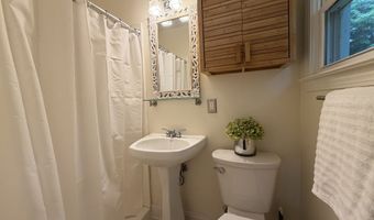 11 Hall Passway, Danbury, CT 06811