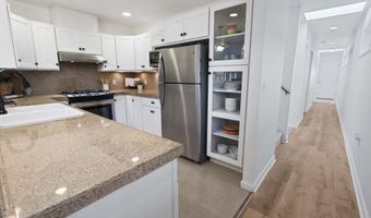 265 23RD St, Astoria, OR 97103