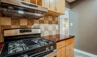 4390 LORCOM Ln #102, Arlington, VA 22207