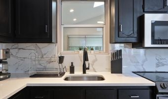 271 N SHORE Dr, Albrightsville, PA 18210