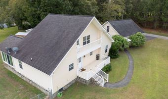 530 Walker Ln, Baxley, GA 31513