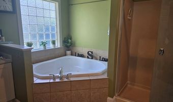 221 Fairway Cir, Americus, GA 31709