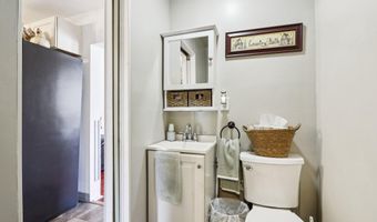 2 CRESTON Ave, Audubon, NJ 08106