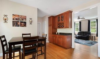 4 Morning Star Ct, Lincoln, RI 02865