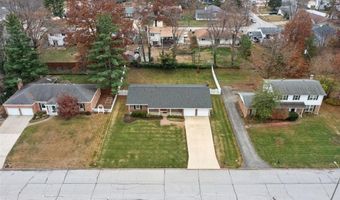 114 Breezeview Dr, Ballwin, MO 63021