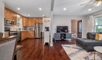 3 Oaks Ct, Albany, NY 12203
