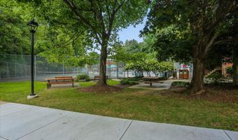 10518 WEYMOUTH St 102, Bethesda, MD 20814