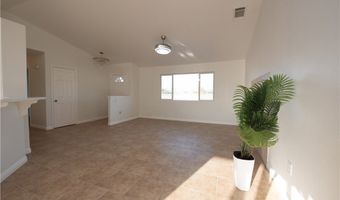 12794 Navajo Rd, Apple Valley, CA 92308