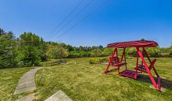 2361 Buttermilk Ln, Arcata, CA 95521