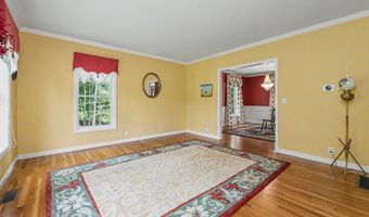14 Karolina Ln, Bedford, NH 03110