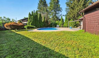 138 Suffield St, Agawam, MA 01001