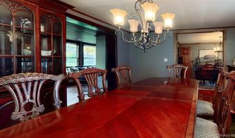 10 Stagecoach Ln, Amenia, NY 12501