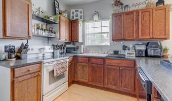 1326 S Summit St, Arkansas City, KS 67156