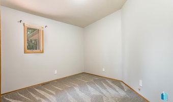 107 E Willow St, Beresford, SD 57004