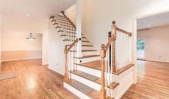 116 Holly Hills Ln, North Kingstown, RI 02874