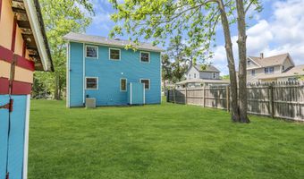 19 Center St, Barnegat, NJ 08005