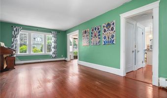 60 White Pkwy, North Smithfield, RI 02896