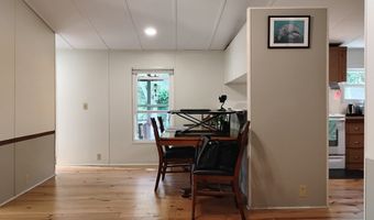 250 Bobby Cato St, Apalachicola, FL 32320