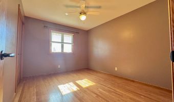 209 10th Ave NW, Bowman, ND 58623