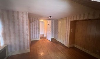 1002 Charles St, North Providence, RI 02904