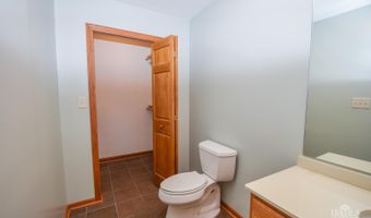 475 Gillcrest Dr, Albany, IN 47320
