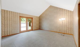 1102 Cabriolet Blvd, Auburn, IN 46706