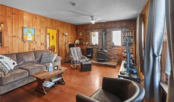 66 Earl Ave, East Providence, RI 02915