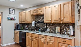 1952 Nixon Chapel Rd, Albertville, AL 35950