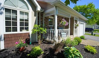 10 Sweet Bay Ln, Amherst, NY 14221