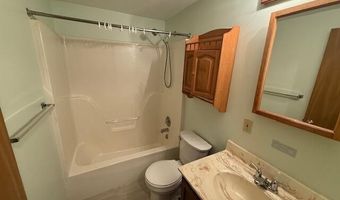 212 N Simon St, Ada, OH 45810