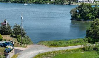 17 Goose Island Rd, Narragansett, RI 02882