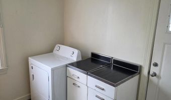 29 Princeton St, Bangor, ME 04401