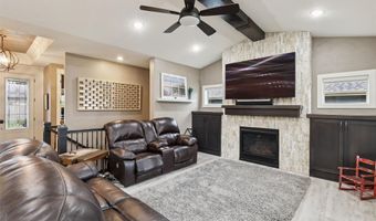 1237 Eagle Creek Blvd SW, Altoona, IA 50009