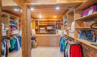 1319 Auwaiku St, Kailua, HI 96734