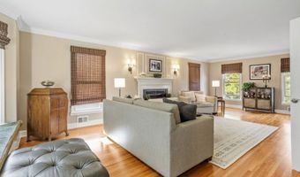 100 Hickory Tavern Rd, Long Hill Twp., NJ 07933