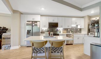 205 YOAKUM Pkwy 314, Alexandria, VA 22304
