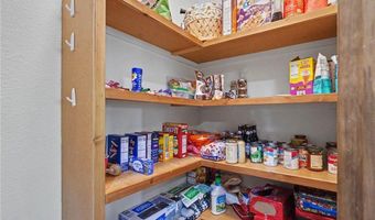 928 Bluestem Dr, Baldwin City, KS 66006