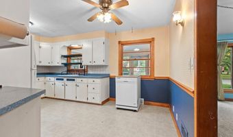 216 W SEYMOUR St, Appleton, WI 54915