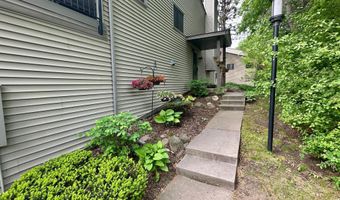 4367 Arden View Ct, Arden Hills, MN 55112