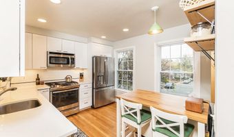 2320 SANFORD St, Alexandria, VA 22301