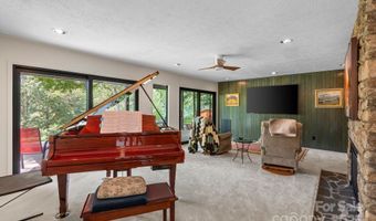 13 Kent Pl, Asheville, NC 28804