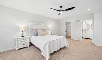 339 Oakleigh Woods Dr, Ballwin, MO 63011
