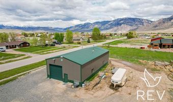 8 Mountain Dr, Cody, WY 82414